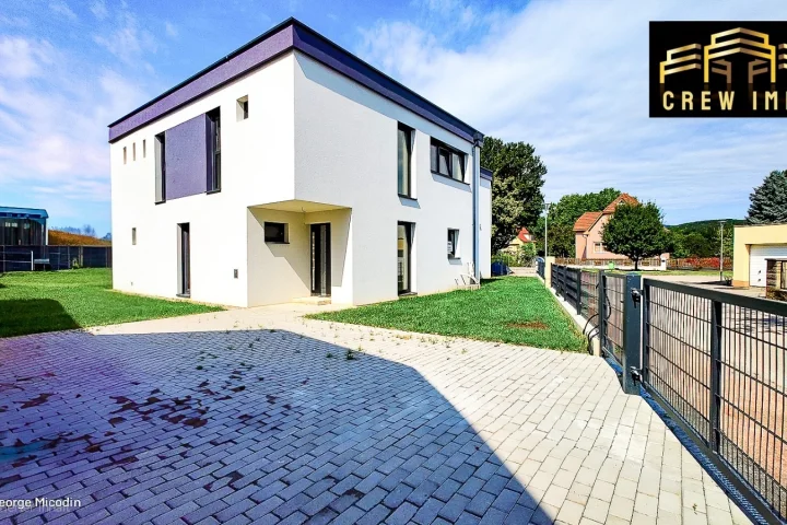 Schlüsselfertig. 🏘️Moderne Doppelhaushälfte🏘️ in Wimpassing: Erstbezug mit Garten, Terrasse und viel Platz! ‼️